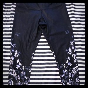 Alo yoga pants black with butterfly’s small